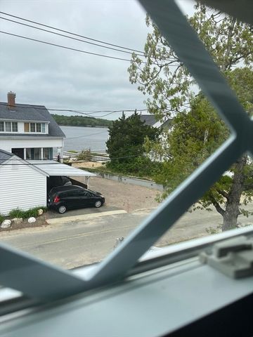 26 Washington Dr, Wareham, MA 02571