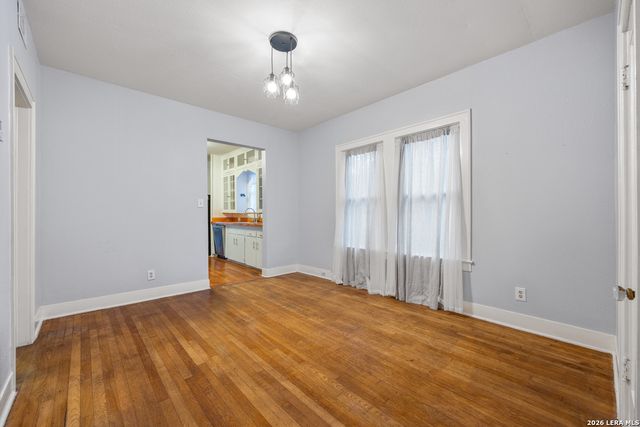 1532 W Huisache Ave, San Antonio, TX 78201