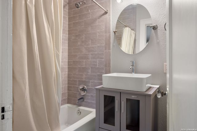 1532 W Huisache Ave, San Antonio, TX 78201