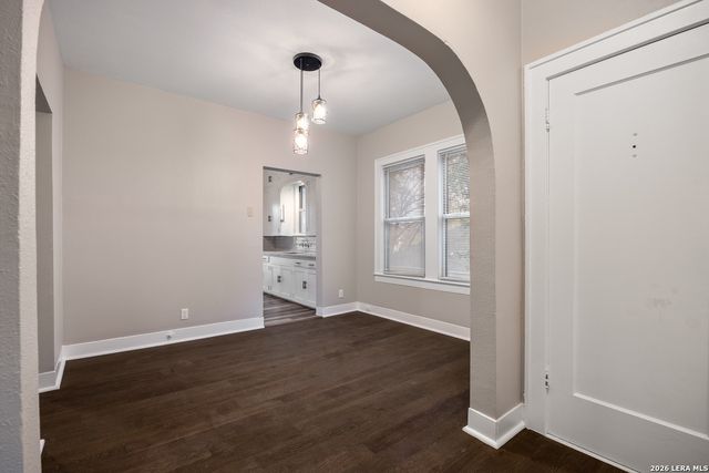 1532 W Huisache Ave, San Antonio, TX 78201