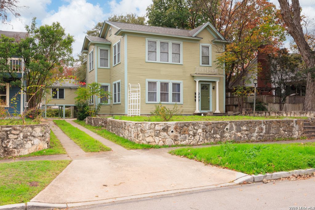 1532 W Huisache Ave, San Antonio, TX 78201