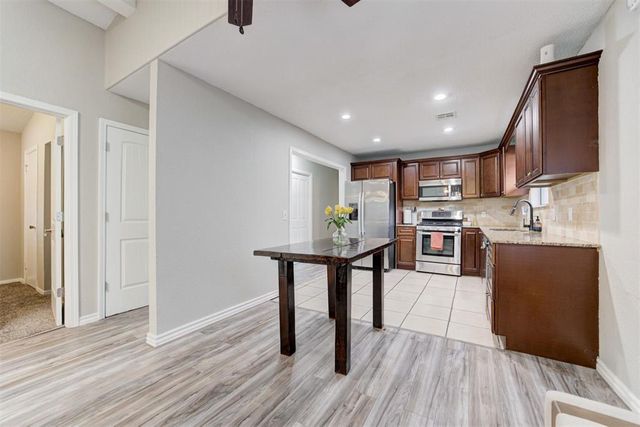 957 W Tesio Way, Mustang, OK 73064