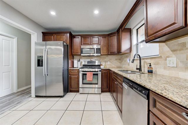 957 W Tesio Way, Mustang, OK 73064
