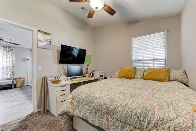 957 W Tesio Way, Mustang, OK 73064