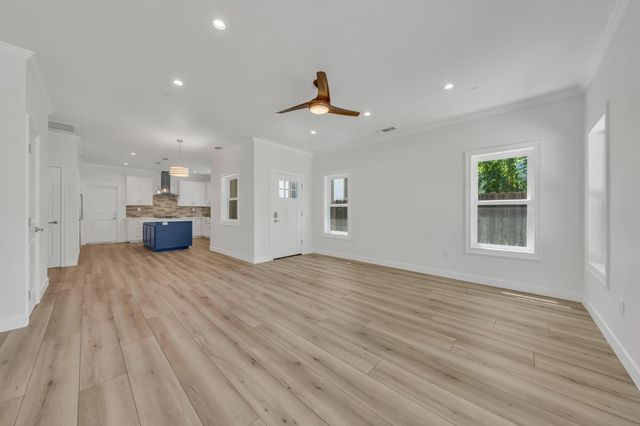 3025 7th Ave, Sacramento, CA 95817