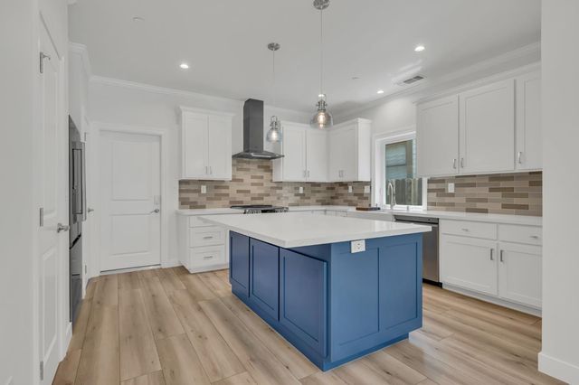 3025 7th Ave, Sacramento, CA 95817