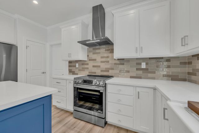3025 7th Ave, Sacramento, CA 95817