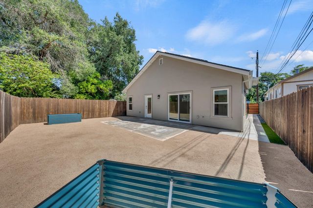 3025 7th Ave, Sacramento, CA 95817