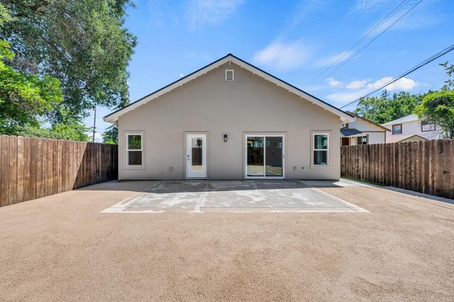 3025 7th Ave, Sacramento, CA 95817