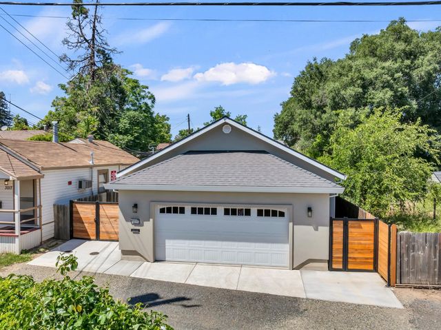 3025 7th Ave, Sacramento, CA 95817