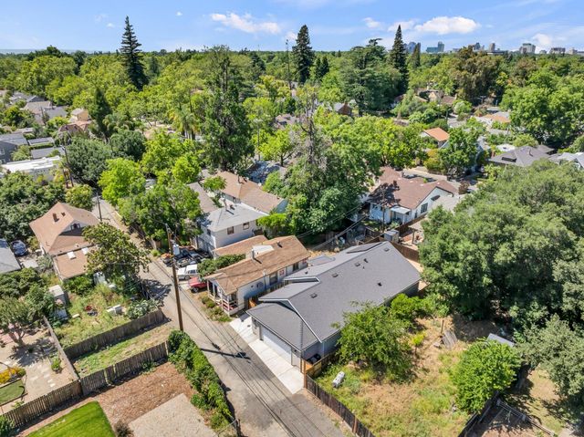 3025 7th Ave, Sacramento, CA 95817