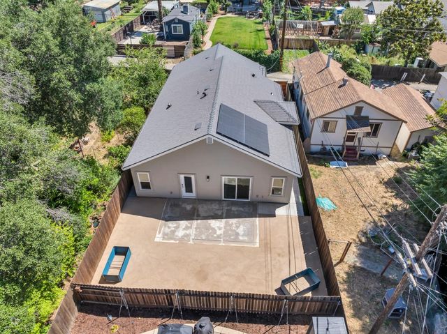 3025 7th Ave, Sacramento, CA 95817