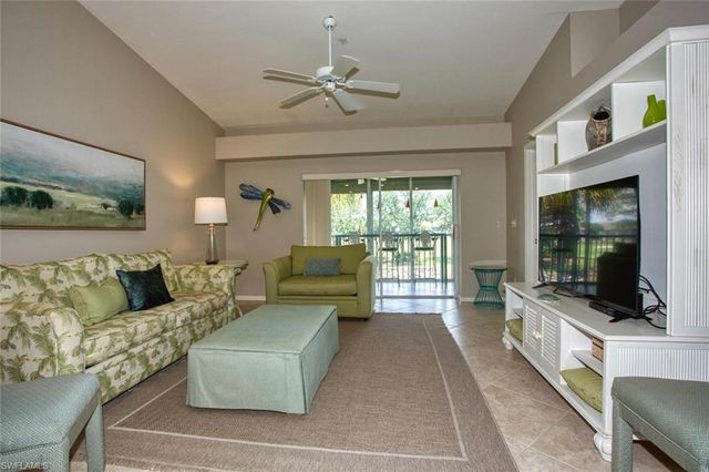 8083 Queen Palm LN 425, Fort Myers, FL 33966