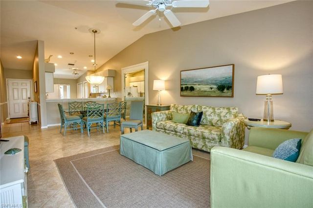 8083 Queen Palm LN 425, Fort Myers, FL 33966