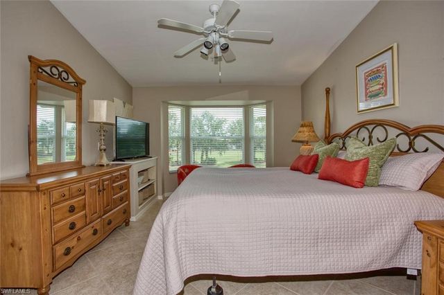 8083 Queen Palm LN 425, Fort Myers, FL 33966