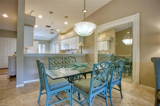 8083 Queen Palm LN 425, Fort Myers, FL 33966