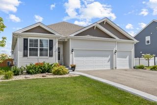 10122 Jonamac Avenue, Huntley, IL 60142
