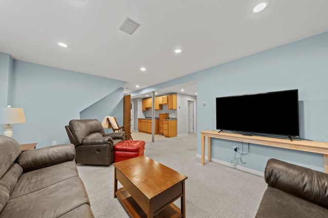 56 Sycamore Rd, Methuen, MA 01844