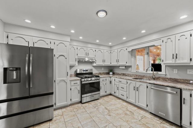 56 Sycamore Rd, Methuen, MA 01844
