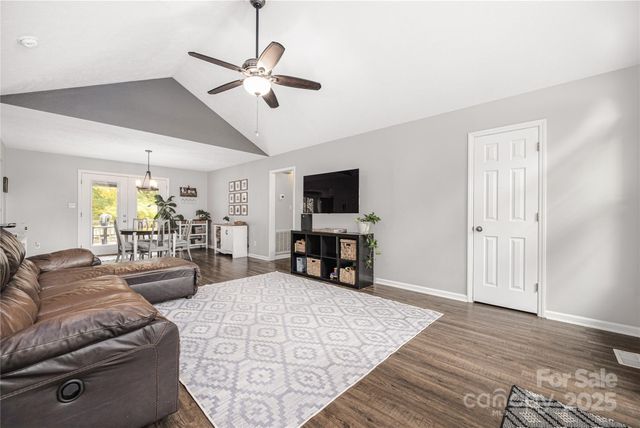 117 Clodfelter Road, Mooresville, NC 28115