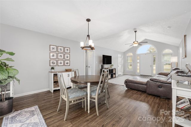 117 Clodfelter Road, Mooresville, NC 28115