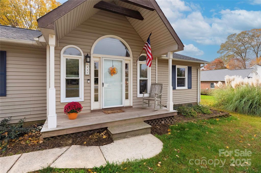 117 Clodfelter Road, Mooresville, NC 28115