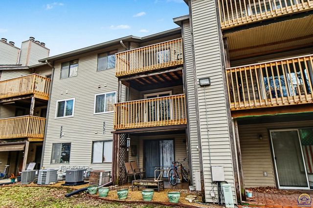 5731 SW 22nd Ter Apt 4, Topeka, KS 66614