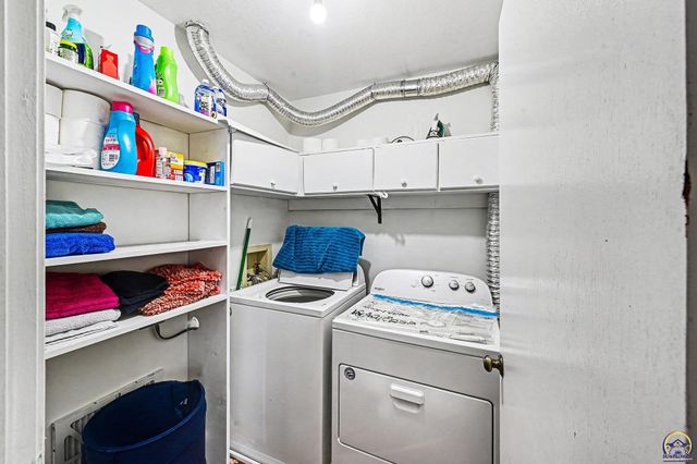 5731 SW 22nd Ter Apt 4, Topeka, KS 66614