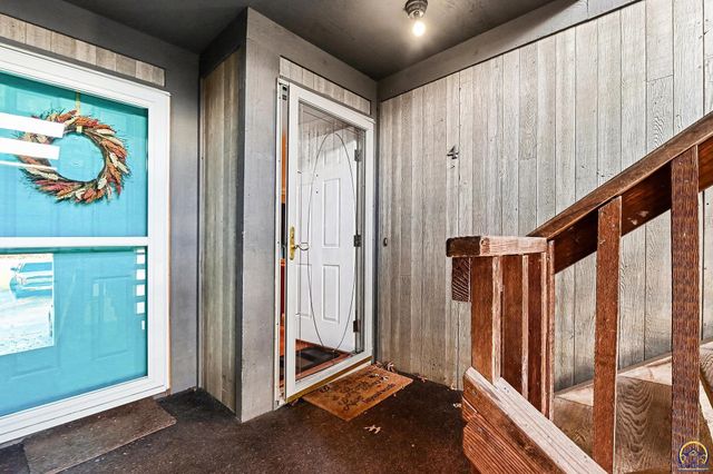 5731 SW 22nd Ter Apt 4, Topeka, KS 66614