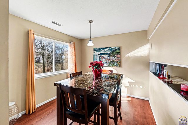 5731 SW 22nd Ter Apt 4, Topeka, KS 66614