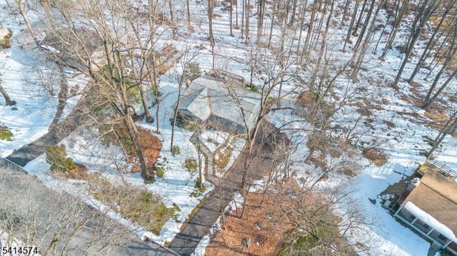 26 Winding Way, Holland Twp., NJ 08848