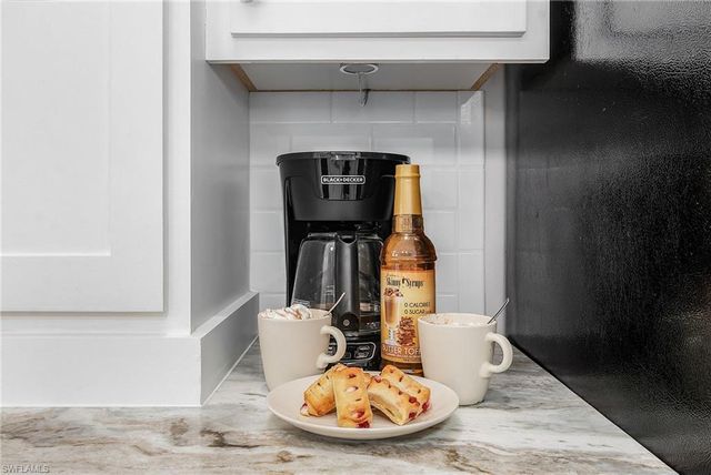 2326 27th ST, Cape Coral, FL 33914