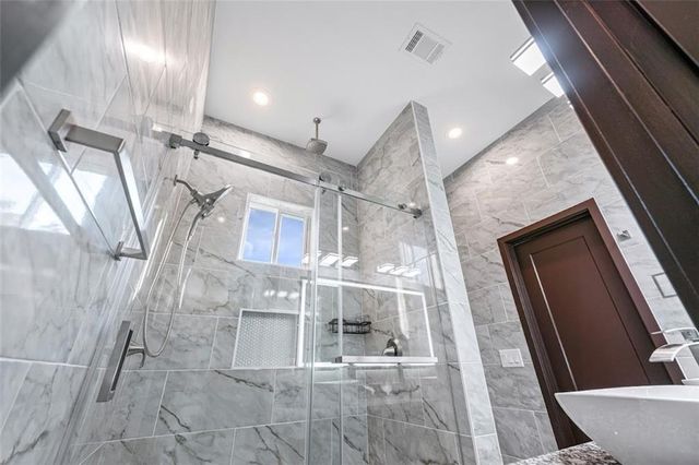 1515 Grayson Parkway, Grayson, GA 30017