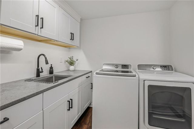 1207 W 67TH Terrace, Kansas City, MO 64113