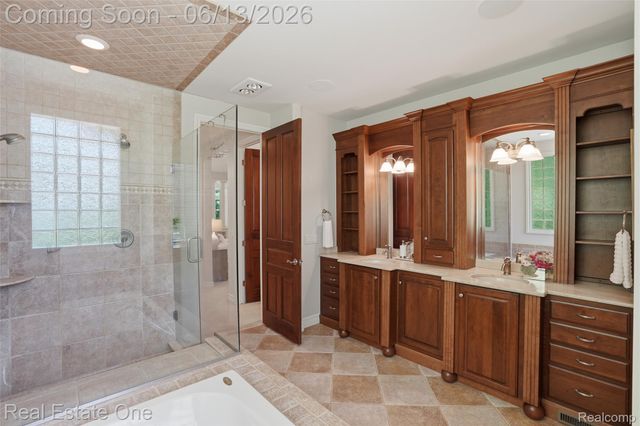 2764 Tall Timbers Drive, Milford Charter Township, MI 48380