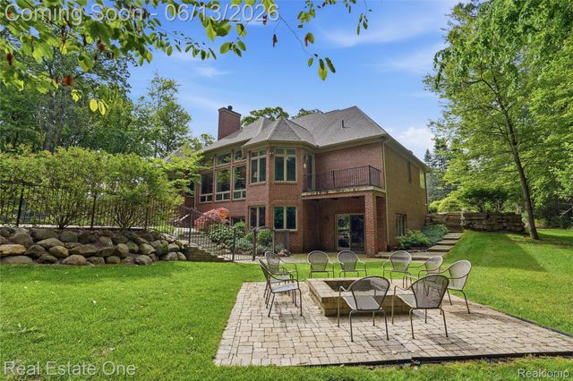 2764 Tall Timbers Drive, Milford Charter Township, MI 48380