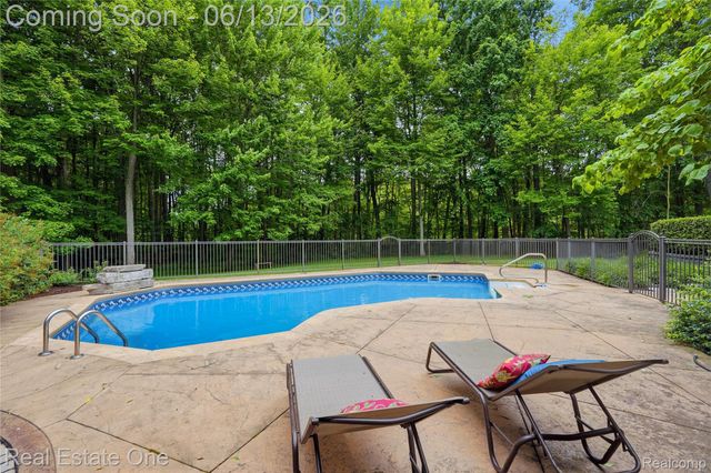 2764 Tall Timbers Drive, Milford Charter Township, MI 48380