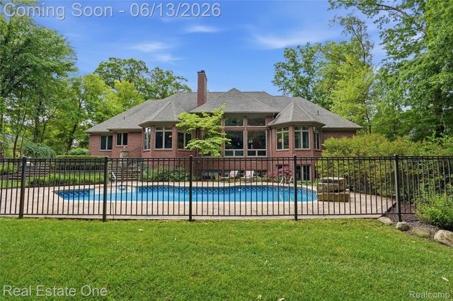 2764 Tall Timbers Drive, Milford Charter Township, MI 48380