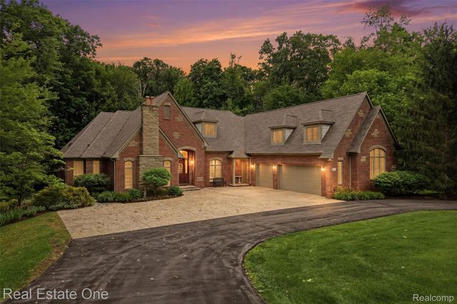 2764 Tall Timbers Drive, Milford Charter Township, MI 48380