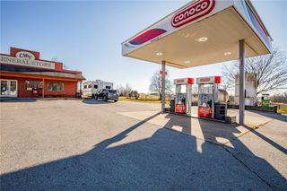 123 Madison 8615, Huntsville, AR 72740