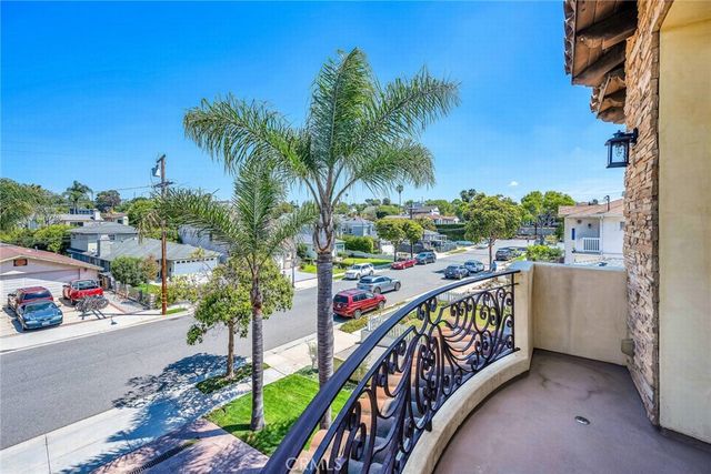 1036 Avenue C, Redondo Beach, CA 90277