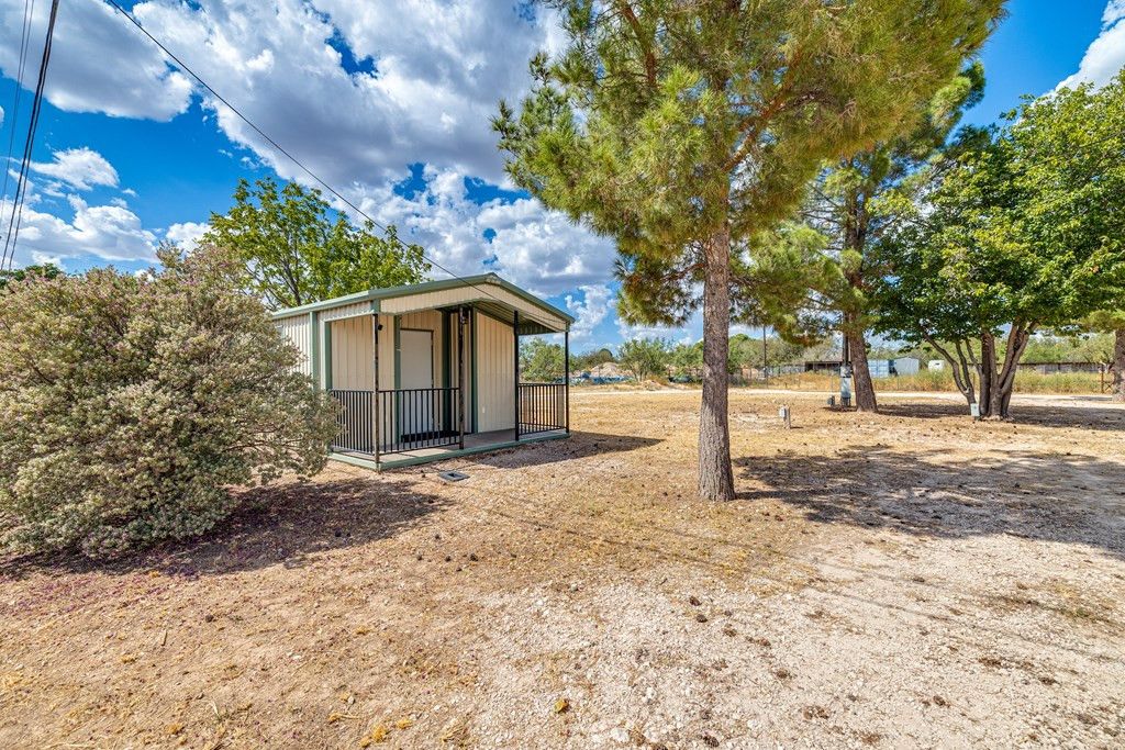 Image 13 of property listing at 222 9th Street, Sterling City, TX 76951