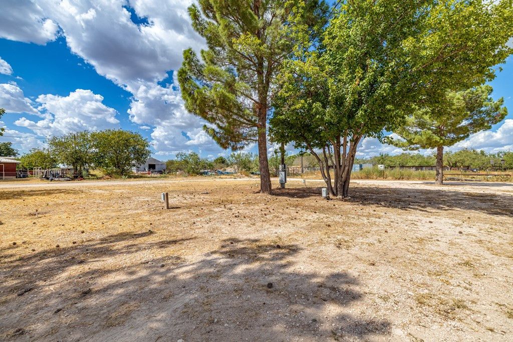 Image 14 of property listing at 222 9th Street, Sterling City, TX 76951
