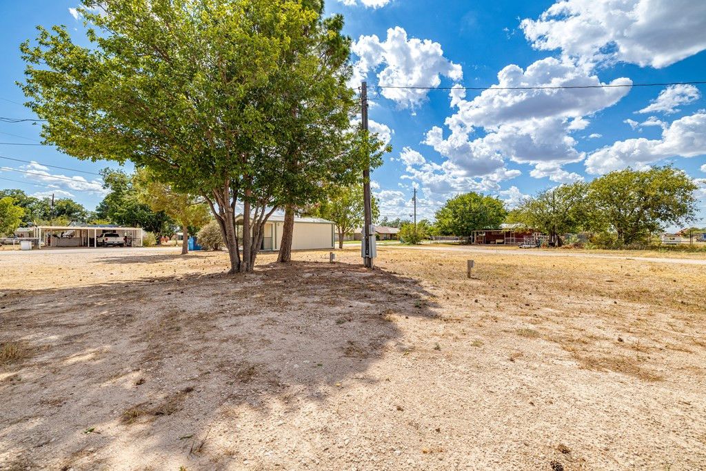 Image 15 of property listing at 222 9th Street, Sterling City, TX 76951