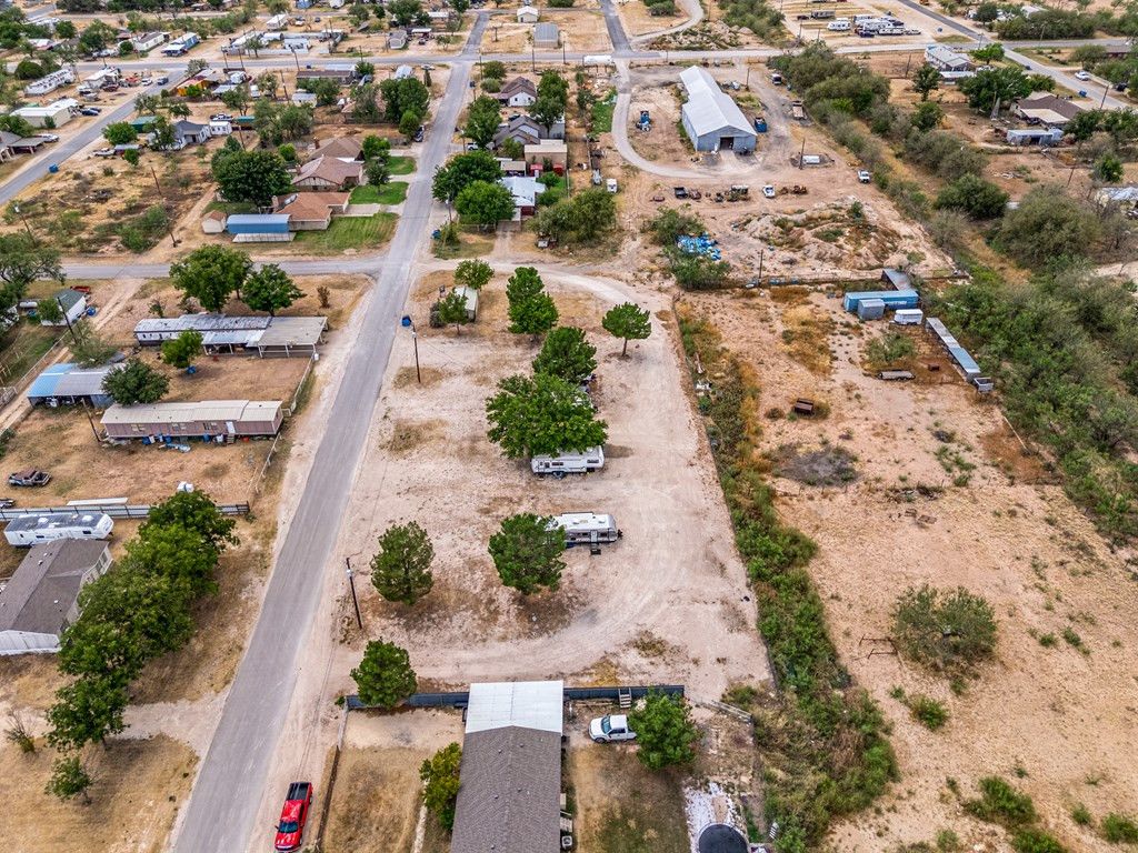 Image 9 of property listing at 222 9th Street, Sterling City, TX 76951