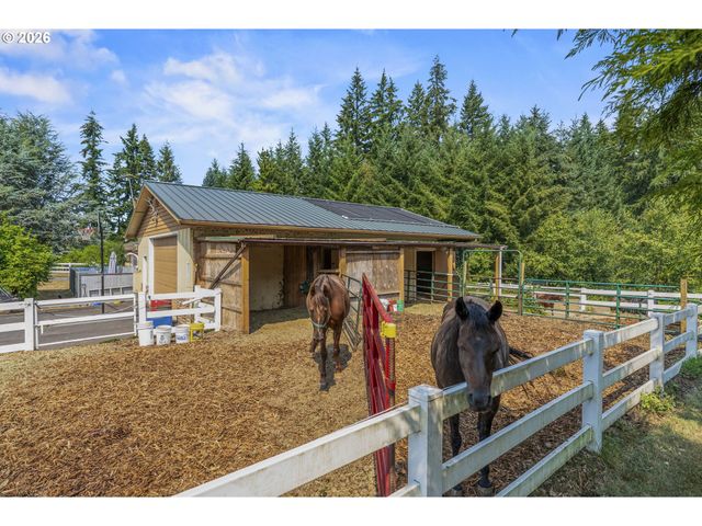 891 YOUNG Rd, Kelso, WA 98626