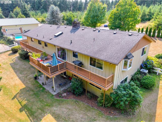 891 YOUNG Rd, Kelso, WA 98626