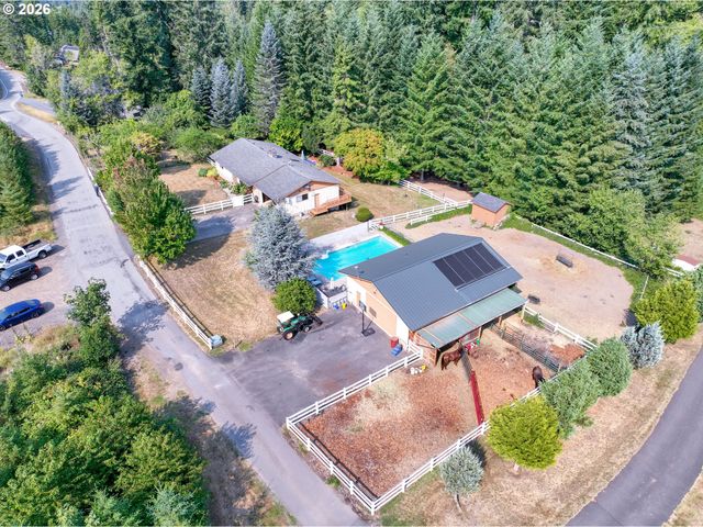 891 YOUNG Rd, Kelso, WA 98626