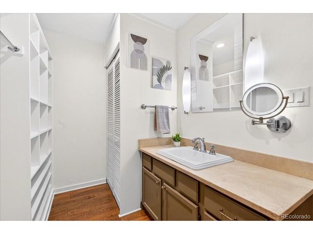 855 N Pennsylvania St 411, Denver, CO 80203