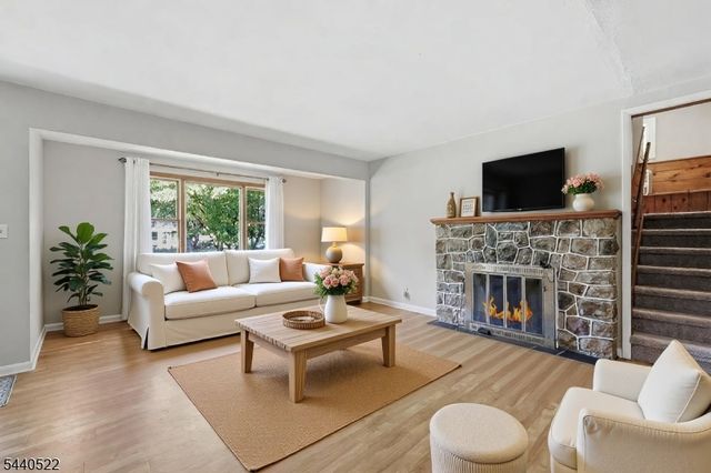 626 5Th St, Belvidere Twp., NJ 07823